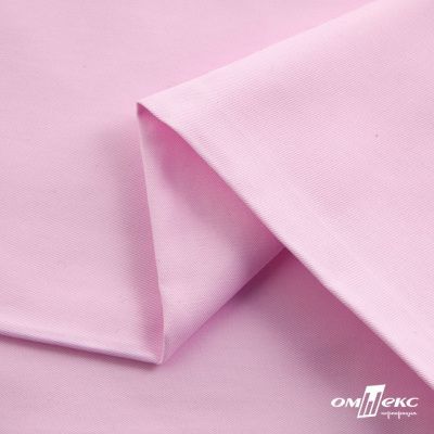 Ткань сорочечная Альто, 115 г/м2, 58% пэ,42% хл, окрашенный, шир.150 см, цв. 2-розовый (арт.101) - купить в Зеленодольске. Цена 306.69 руб.